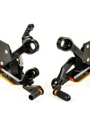 Gilles Fußrastenanlage VCR38GT2 verstellbar BLACK-ORANGE passend für KTM 790 Duke / 890 Duke R & 890 GP - Modelle Echt